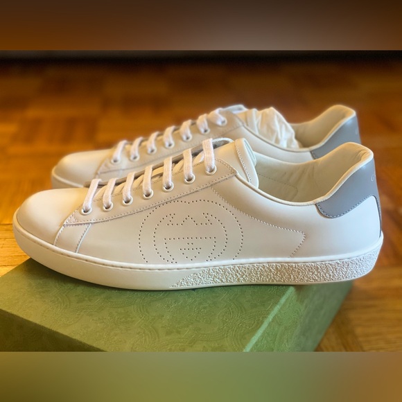 GUCCI ๐ Ace Sneaker | Menโs Size 10.5 US White Leather/Grey Interlocking Gs NWT - Picture 2 of 16